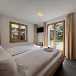 Apartman Bergrose 3 *